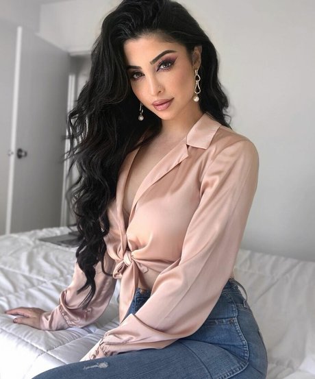 housewife onlyfans beautiful nude picture