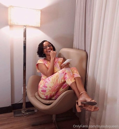 lisasubqueen star sexy pics