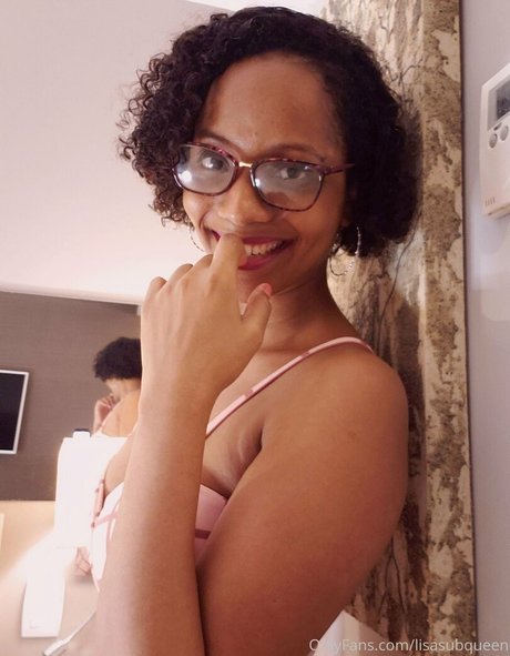 lisasubqueen pornstar beautiful image