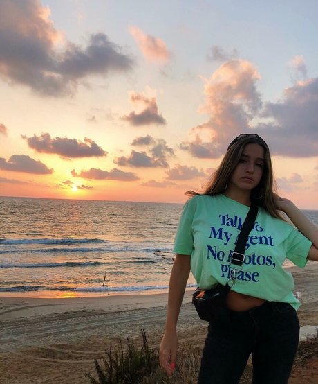 noaperetss nudes pornstar photos