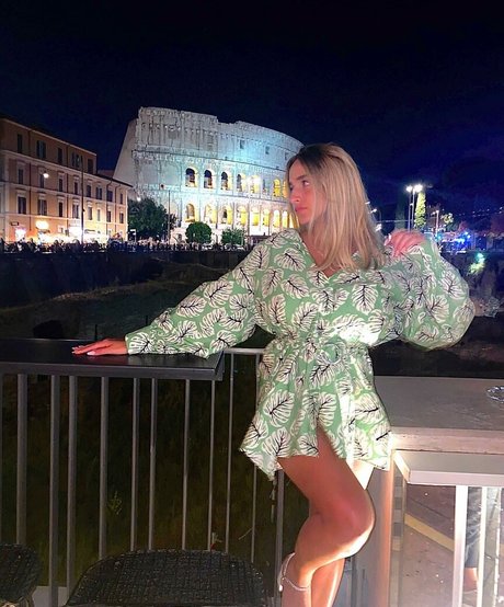 noaperetss model img