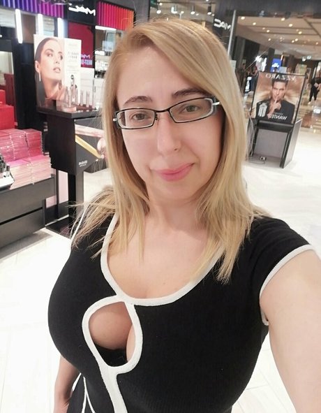 Aurica Velcota profile pic
