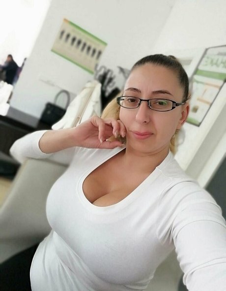 Aurica Velcota xxx actress pictures