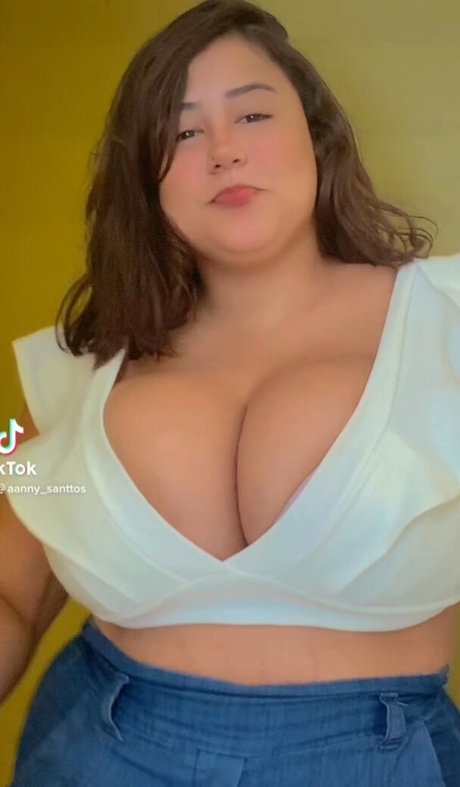 Rayanny Santos hd actress picture