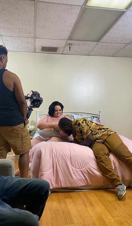 peytonthomasvip sexy star picture