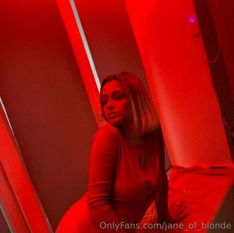 jane of blonde pornographic actress pics