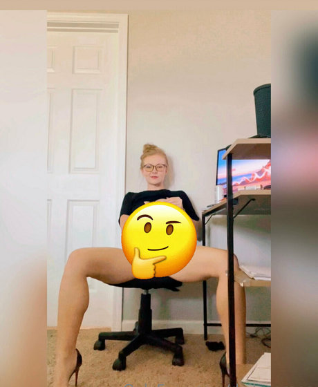 Dailyserena erotic actress image