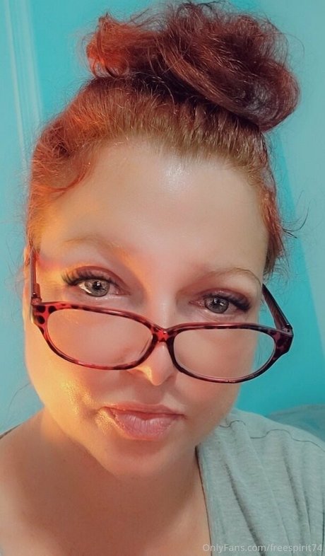 gingerhippie74 nude pornstar img