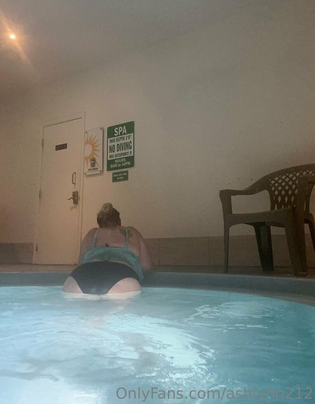 ashlynn212 top actress photos