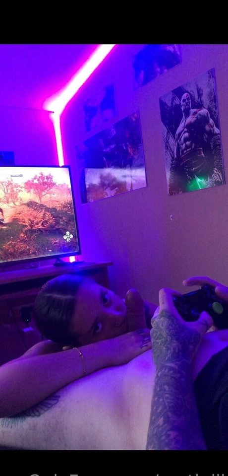 erotiniii model sexy image