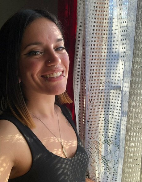 erotiniii model free img