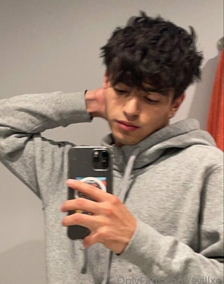 evillxe star sexy pics