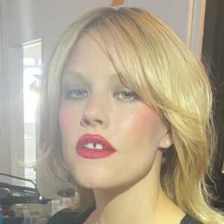 Ashley Smith top actress img