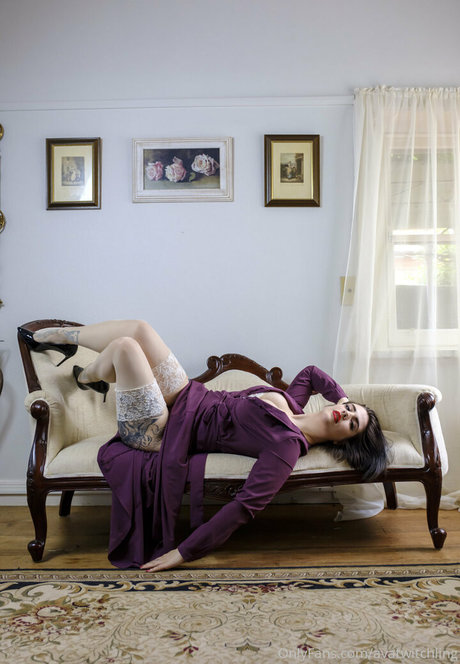 Ava Twitchling model high quality img