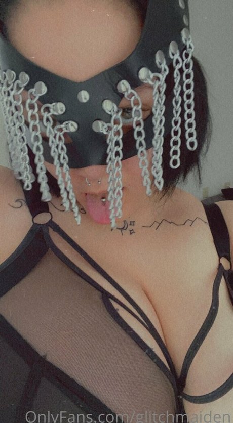Glitchmaiden exclusive actress images