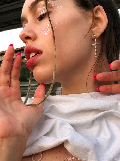 Lera Lera sexy star pic