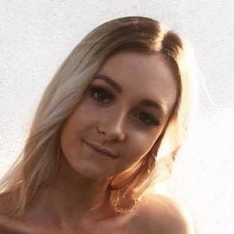 Chloe Gorton adult star img