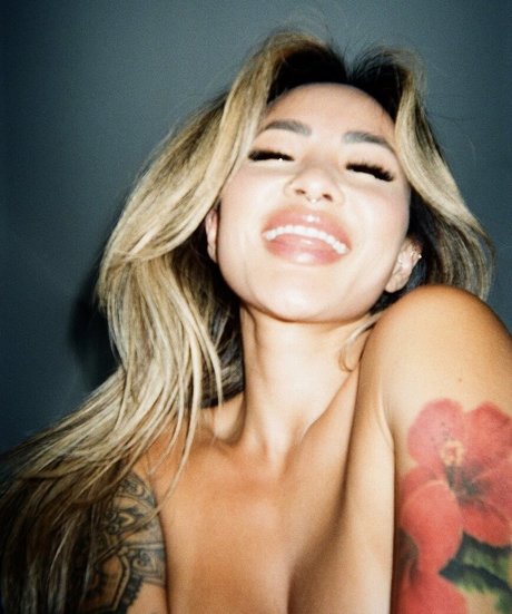 Linda Lan art star pictures