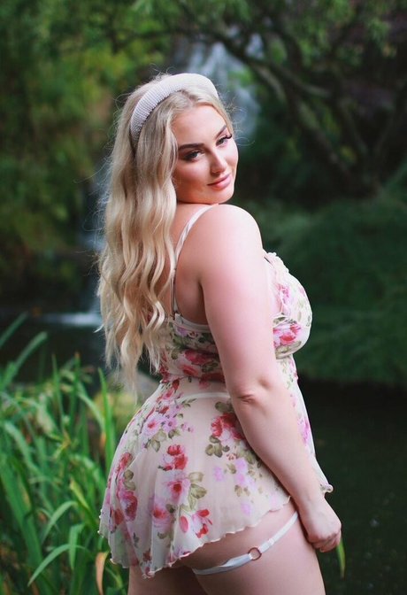 tiny ass onlyfans adult archive