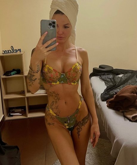 curvy star onlyfans beautiful nude pics
