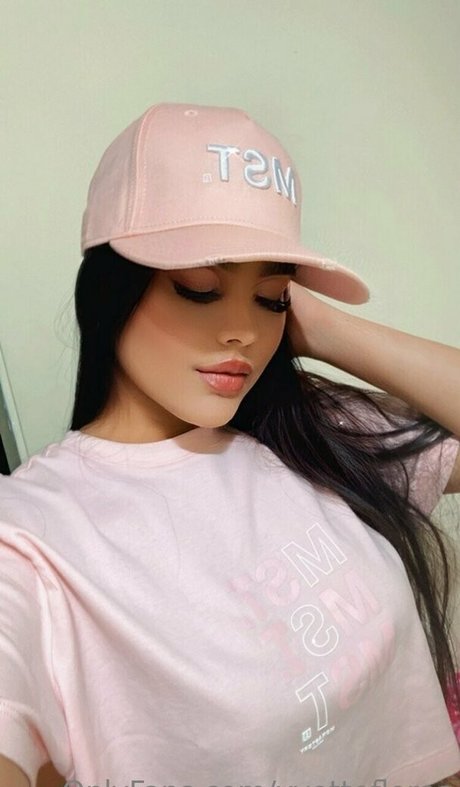 yvetteflores nude thumbnail