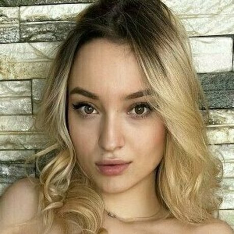 pixie polly xxx actress photo