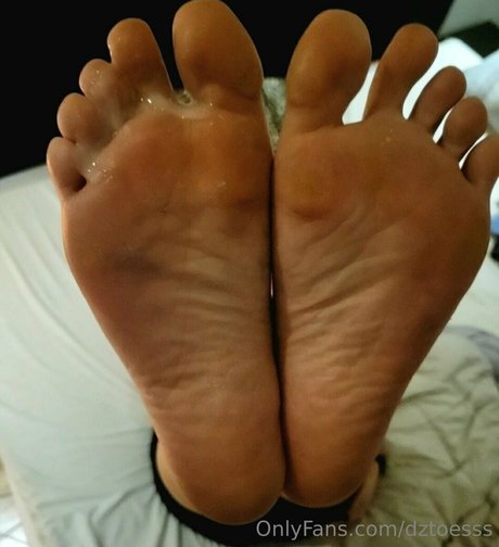 dztoesss pornstar hot img