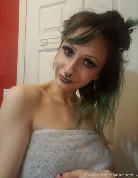 anarchomilk star nice photo