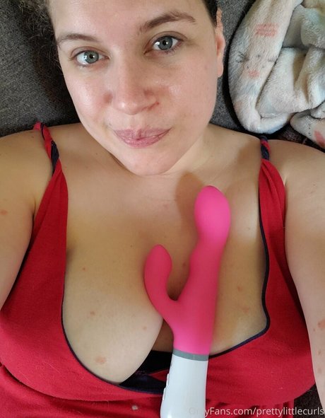 prettylittlecurls model perfect img