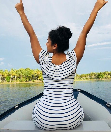 Sandani Fernando actress gallery