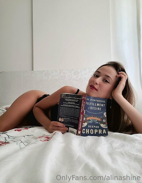 girl on girl onlyfans adult img