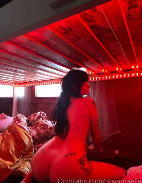 Nova Maelle model xxx pics