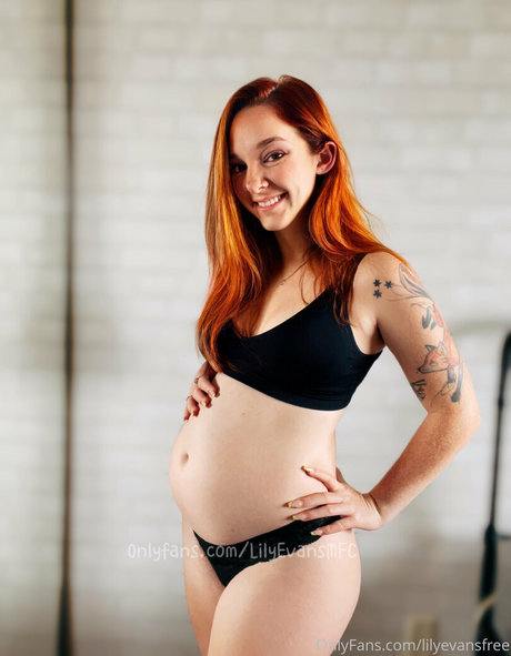 lilyevansfree star adult photo