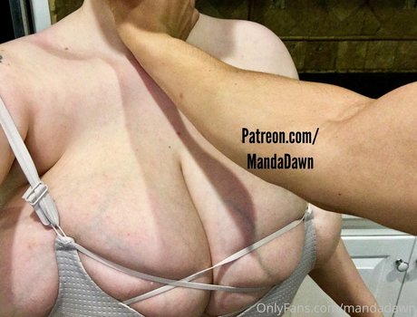 mandadawn nude thumbnail