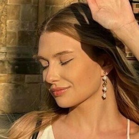 cassie vip love sexy actress galleries