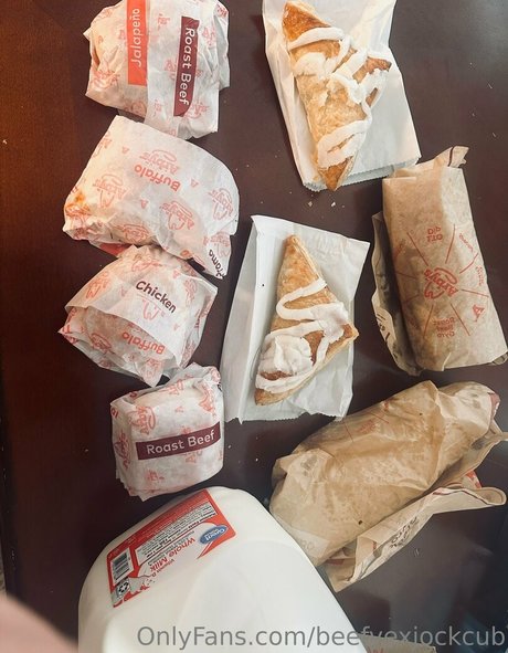 beefyexjockcub top model photos