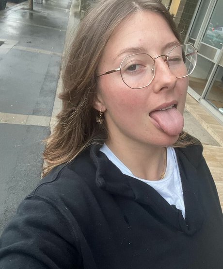 cute babe onlyfans hot nude image