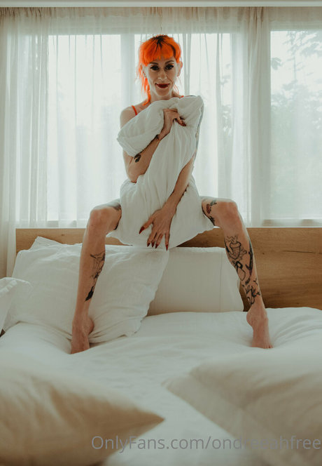 college asian onlyfans exclusive galleries