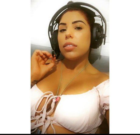 lilyxjayne art model galleries