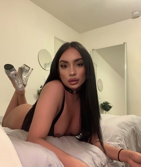 latinavalentinax star nudes image