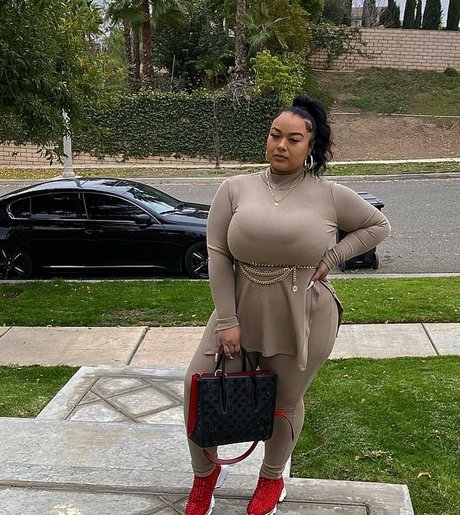 bbw midget onlyfans top picture