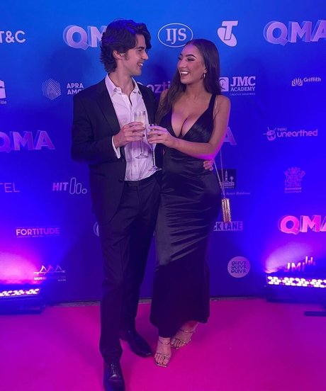 Molly Shield nude thumbnail