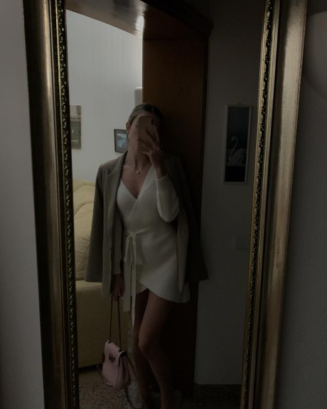 big labia onlyfans hot naked pic