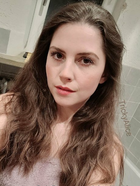trickyalice free model high quality image
