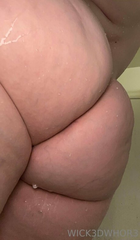 wick3dwhor3 pornographic model pictures