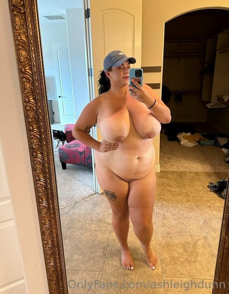 ashleighdunn model sexy image