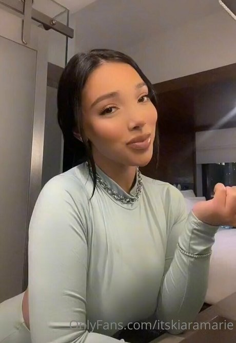 Kiara Marie high quality pornstar pics
