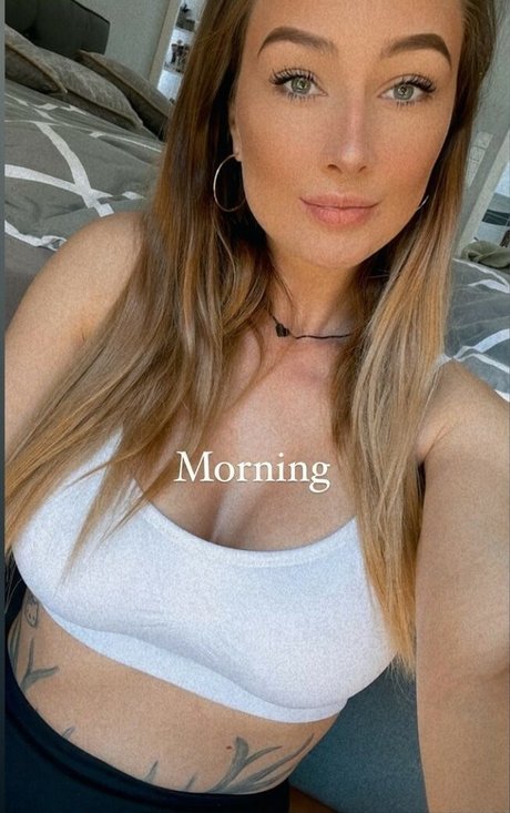 lizzzyfox pornstar free pictures