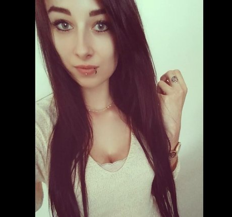 lizzzyfox perfect actress pics