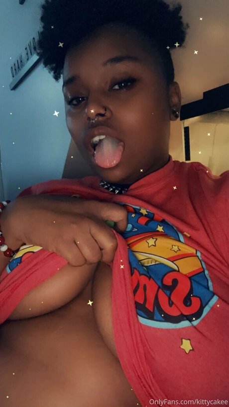 curvy blonde onlyfans naked pic